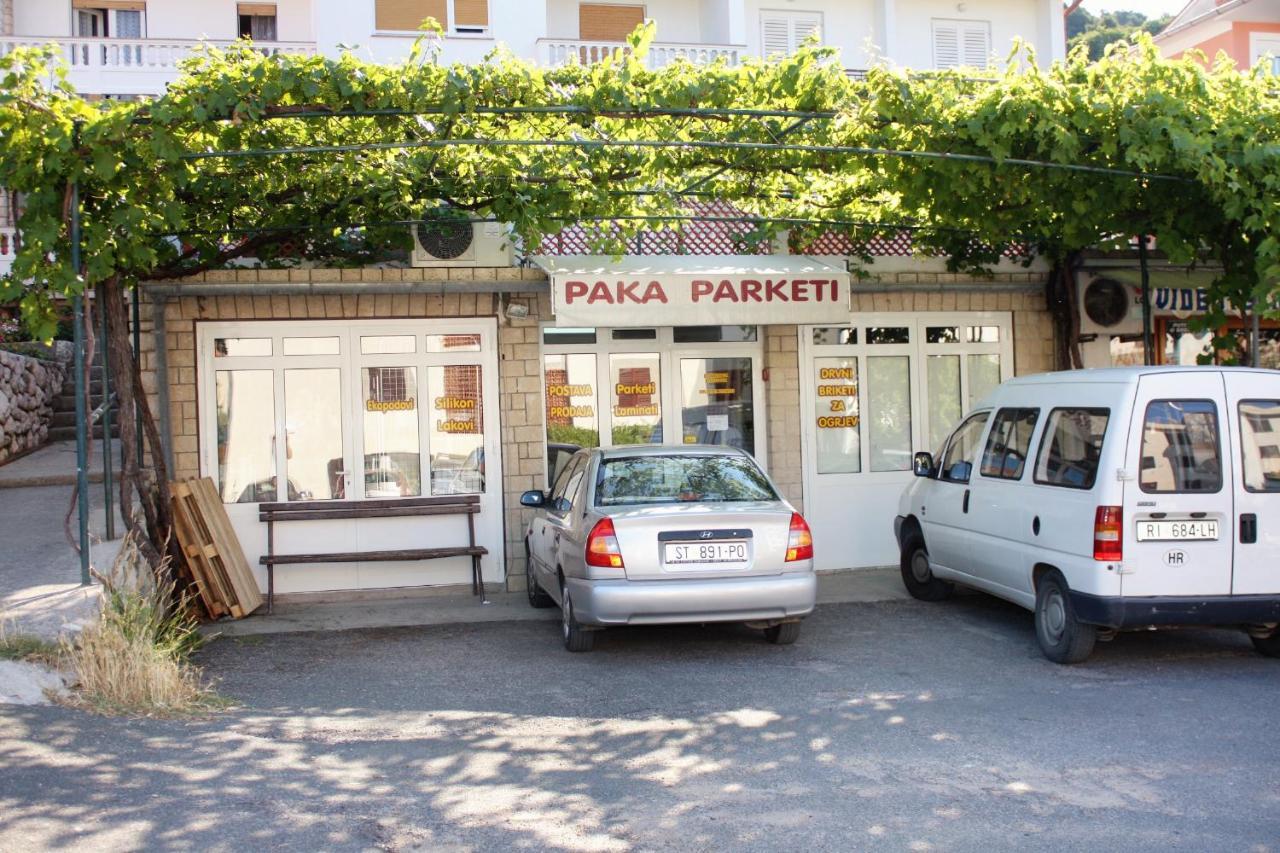 Apartments And Rooms With Parking Space Palit, Rab - 5061 Экстерьер фото