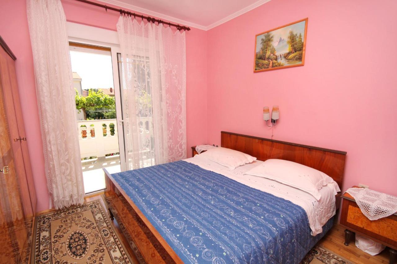 Apartments And Rooms With Parking Space Palit, Rab - 5061 Экстерьер фото