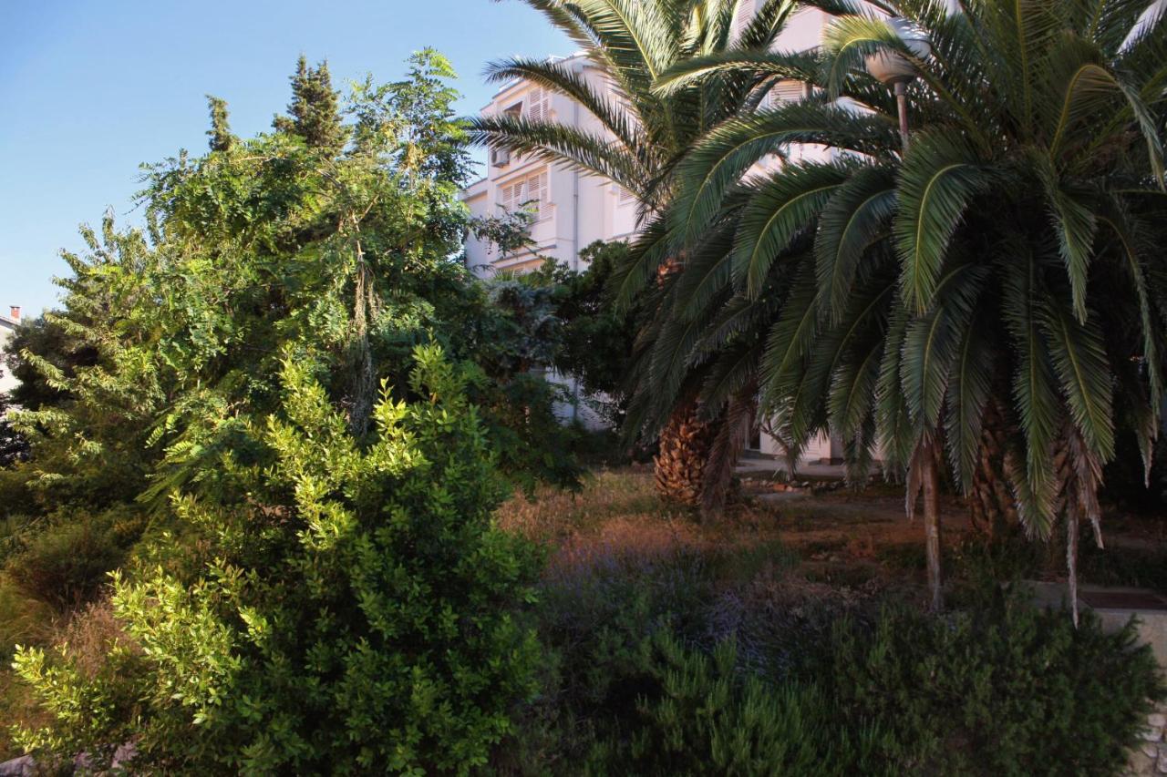 Apartments And Rooms With Parking Space Palit, Rab - 5061 Экстерьер фото
